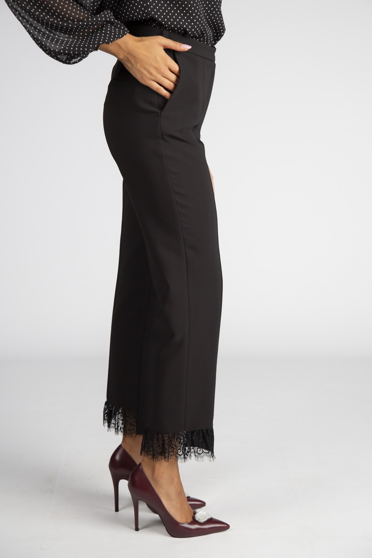 Trousers with lace detail