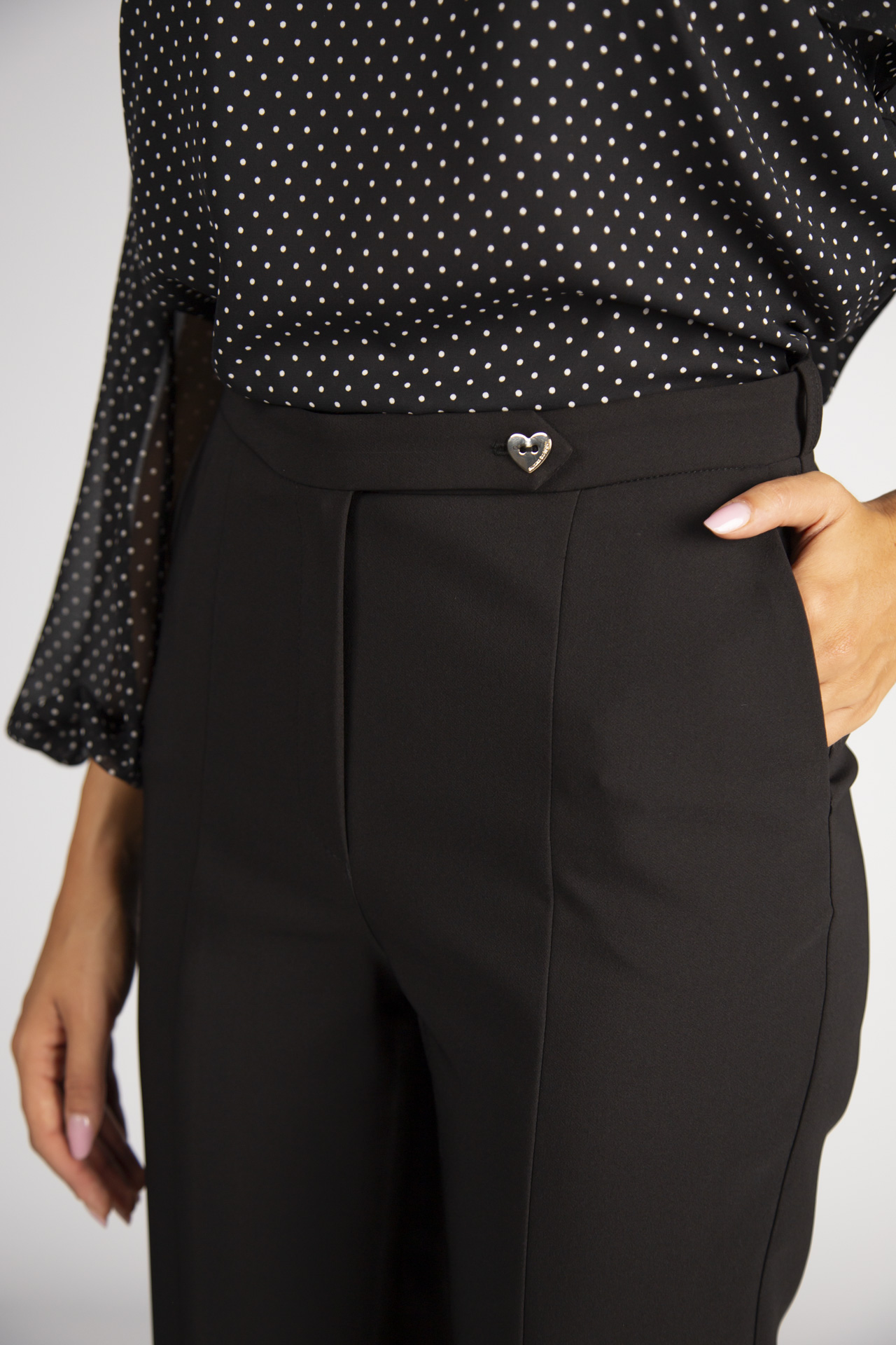 Trousers with lace detail