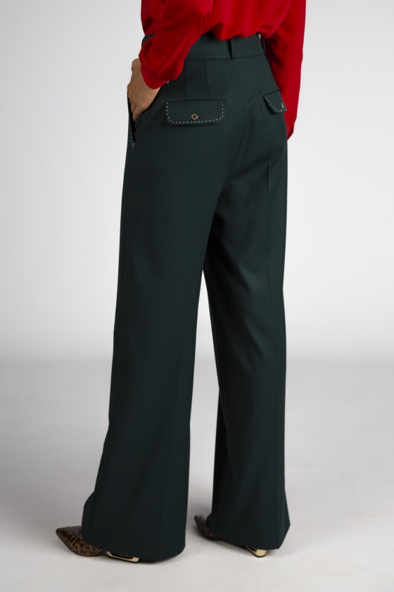 Pantalones con pespuntes a contraste