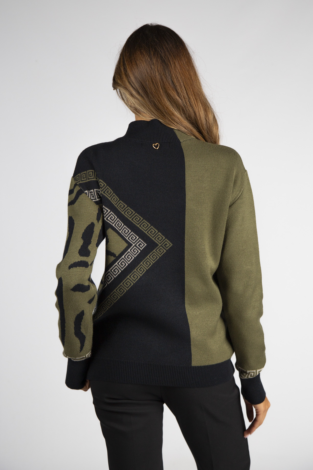 Mock-neck knitted jumper