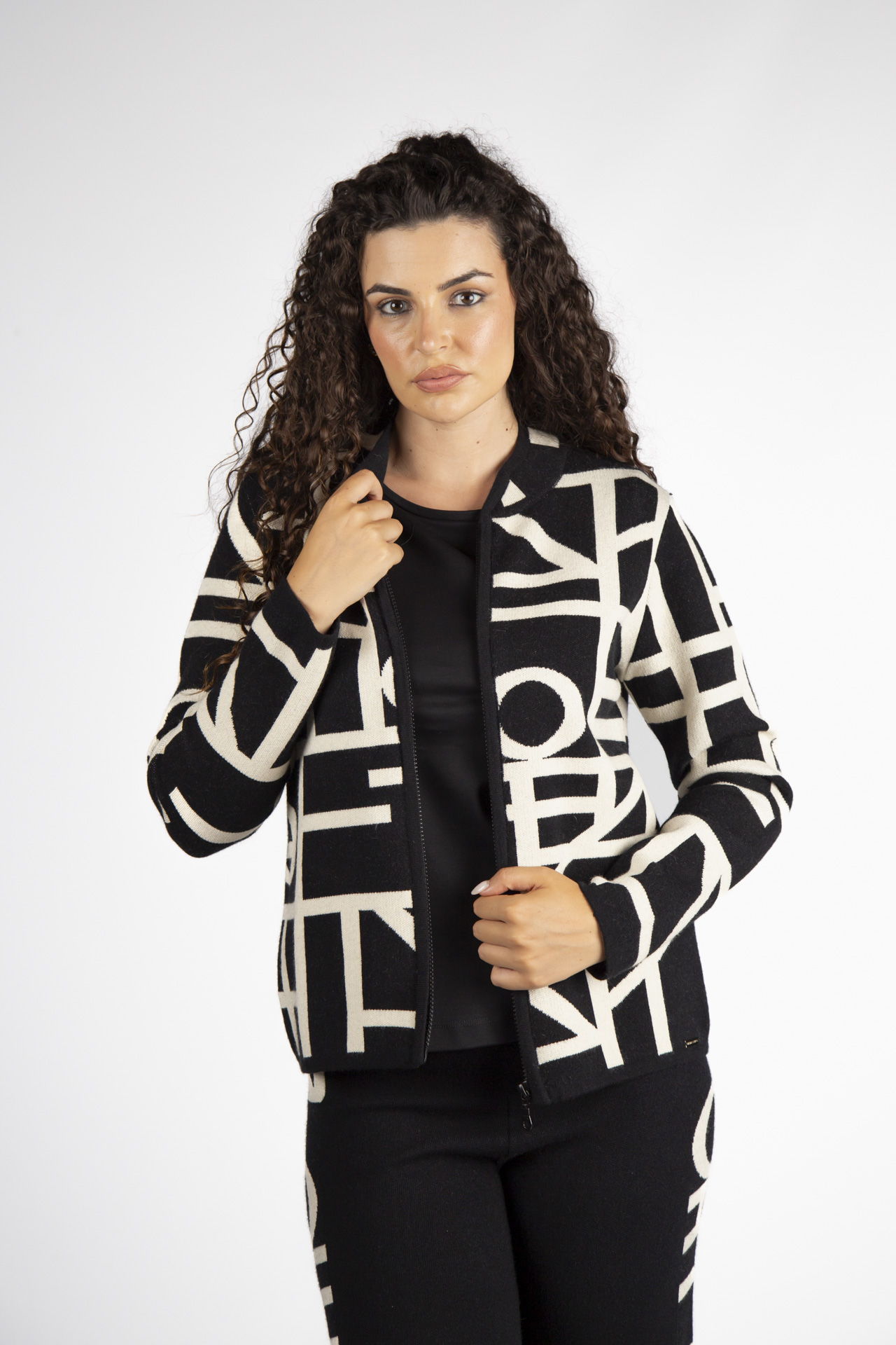 Casaco de malha com fecho