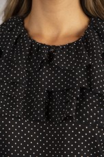 Blouse with 3-layer collar