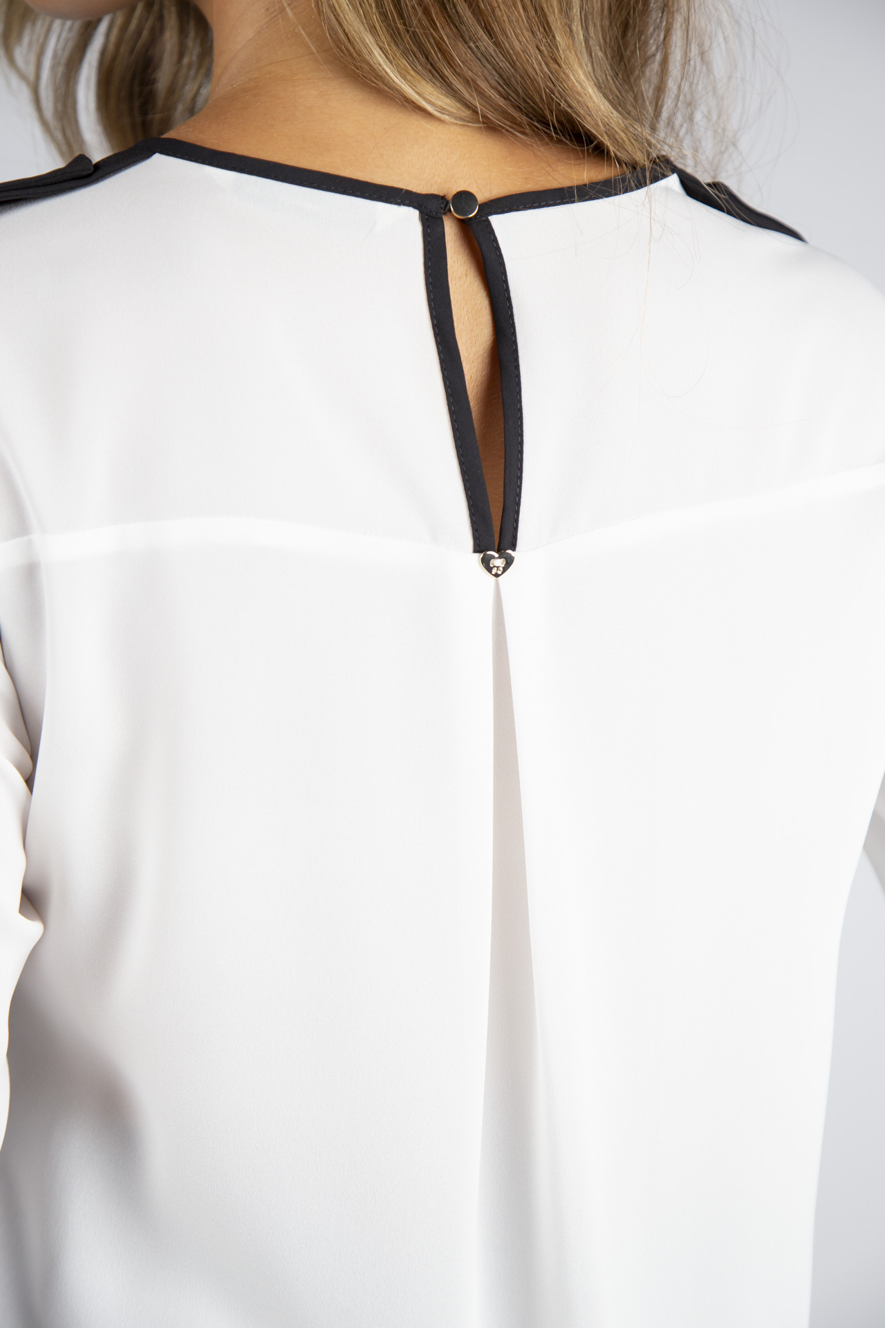 Shoulder patches blouse