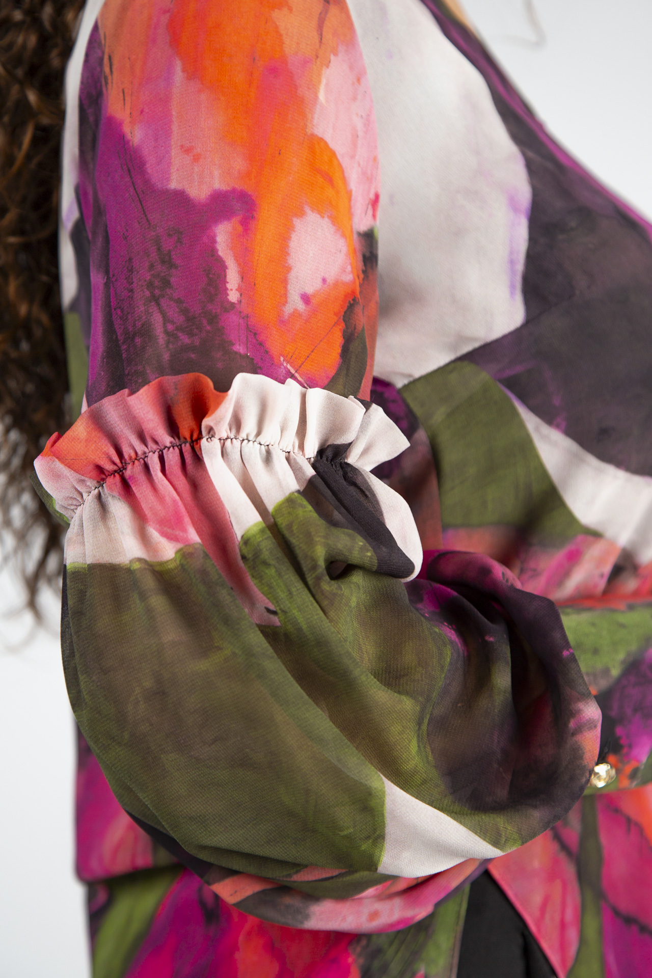 Balloon sleeve blouse