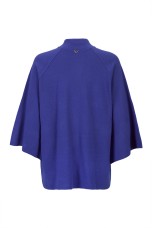 Knitted jacket with 6 metal buttons