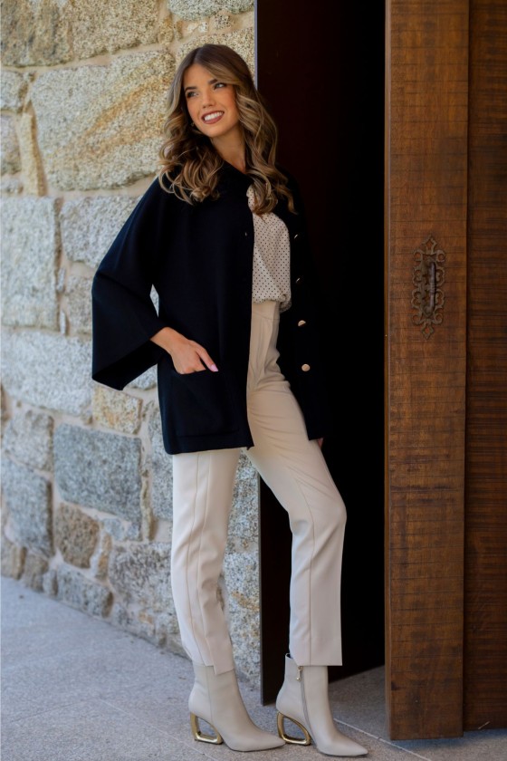 Chaqueta de punto con 6 botones metálicos
