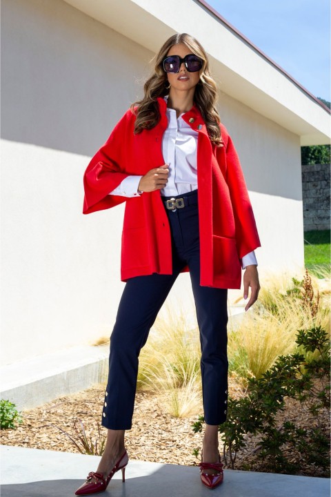 Knitted jacket with 6 metal buttons