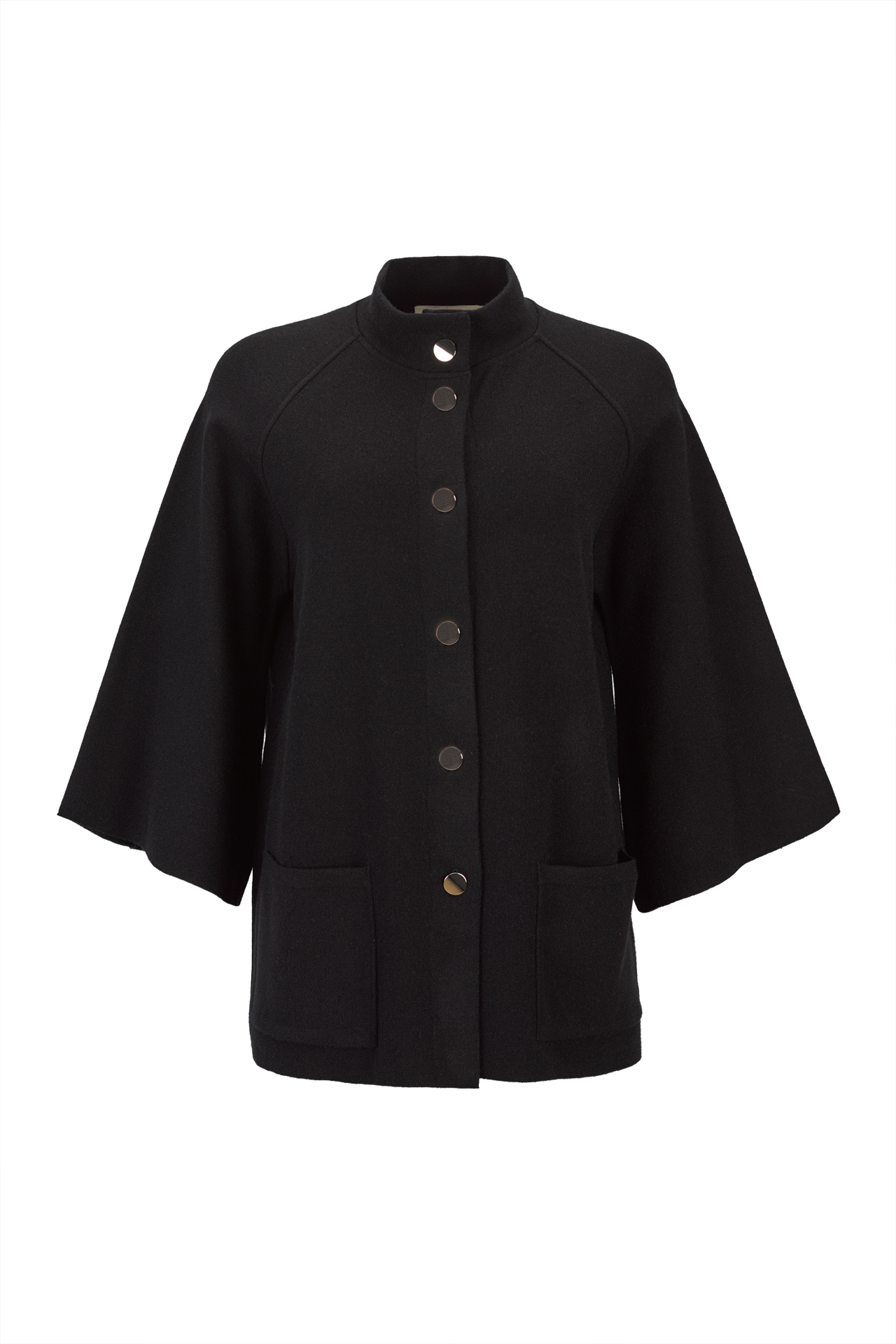 Knitted jacket with 6 metal buttons