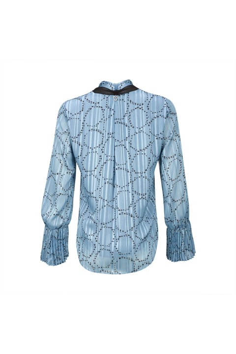 Long sleeves and pleated cuffs blouse Long sleeves and pleated cuffs blouse