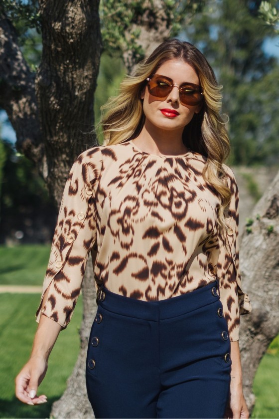 Buttons blouse