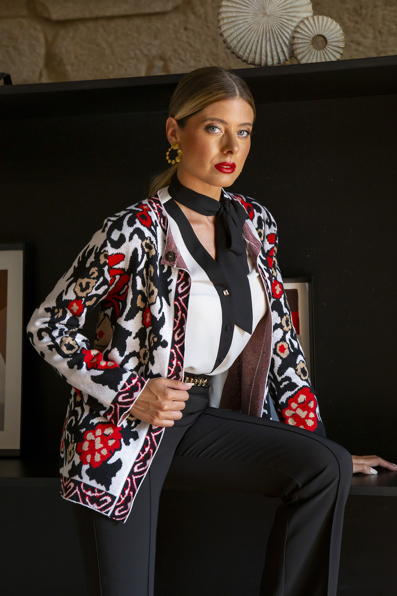 Graphic pattern knitted jacket