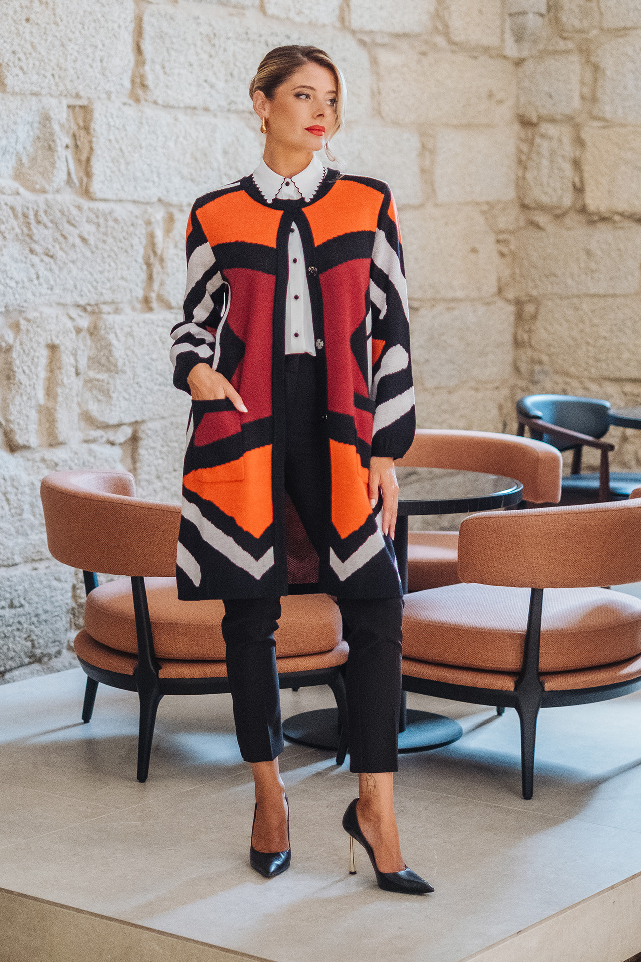 Geometric pattern knitted coat