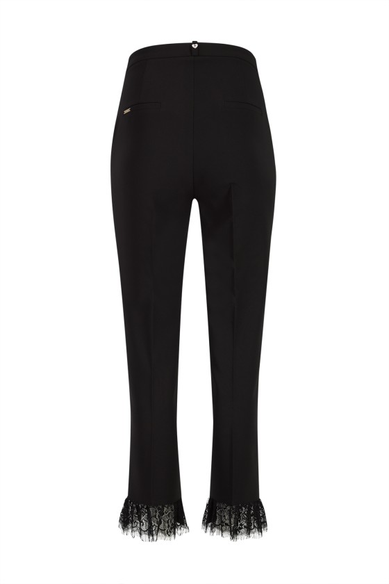 Pantalones con encaje