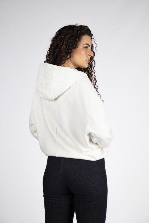 Chaqueta bomber con capucha Chaqueta bomber con capucha