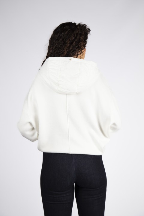 Chaqueta bomber con capucha Chaqueta bomber con capucha