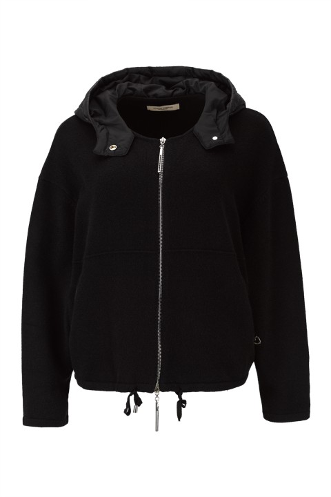 Chaqueta bomber con capucha Chaqueta bomber con capucha