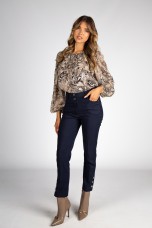 Blouse with 3-layer collar
