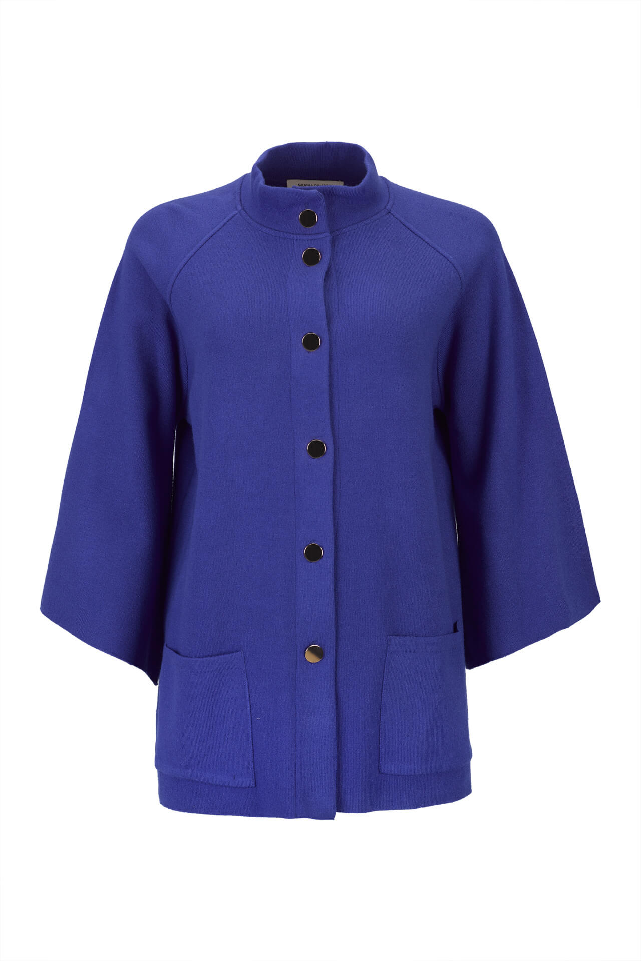 Knitted jacket with 6 metal buttons