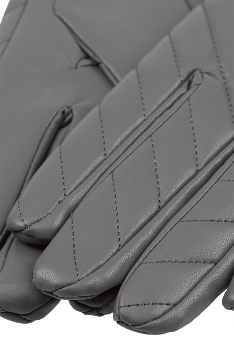 Guantes con pespuntes