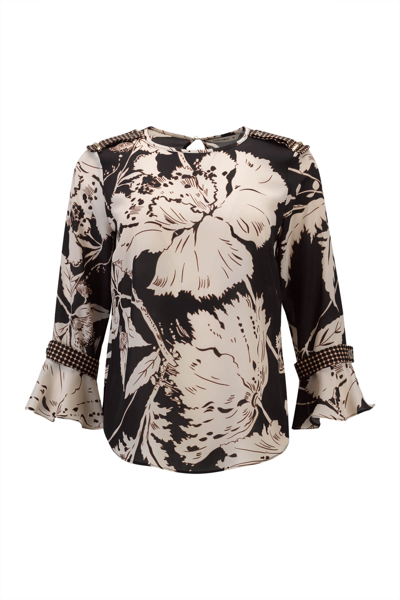 Túnica insignias en los hombros