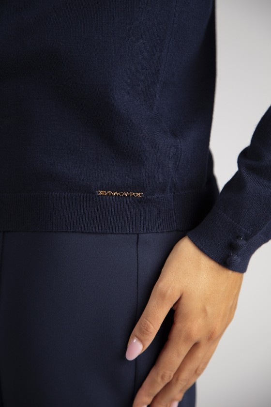 Cardigan with covered buttons