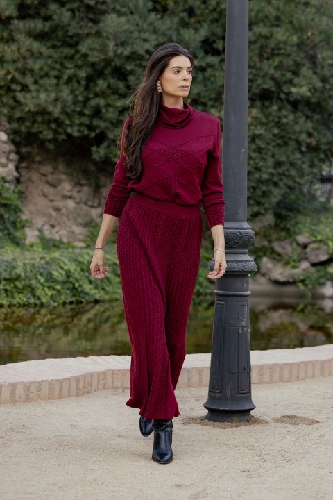 Long skirt with embossed pattern