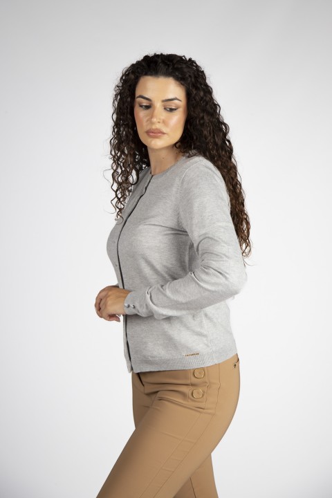 Cardigan with covered buttons