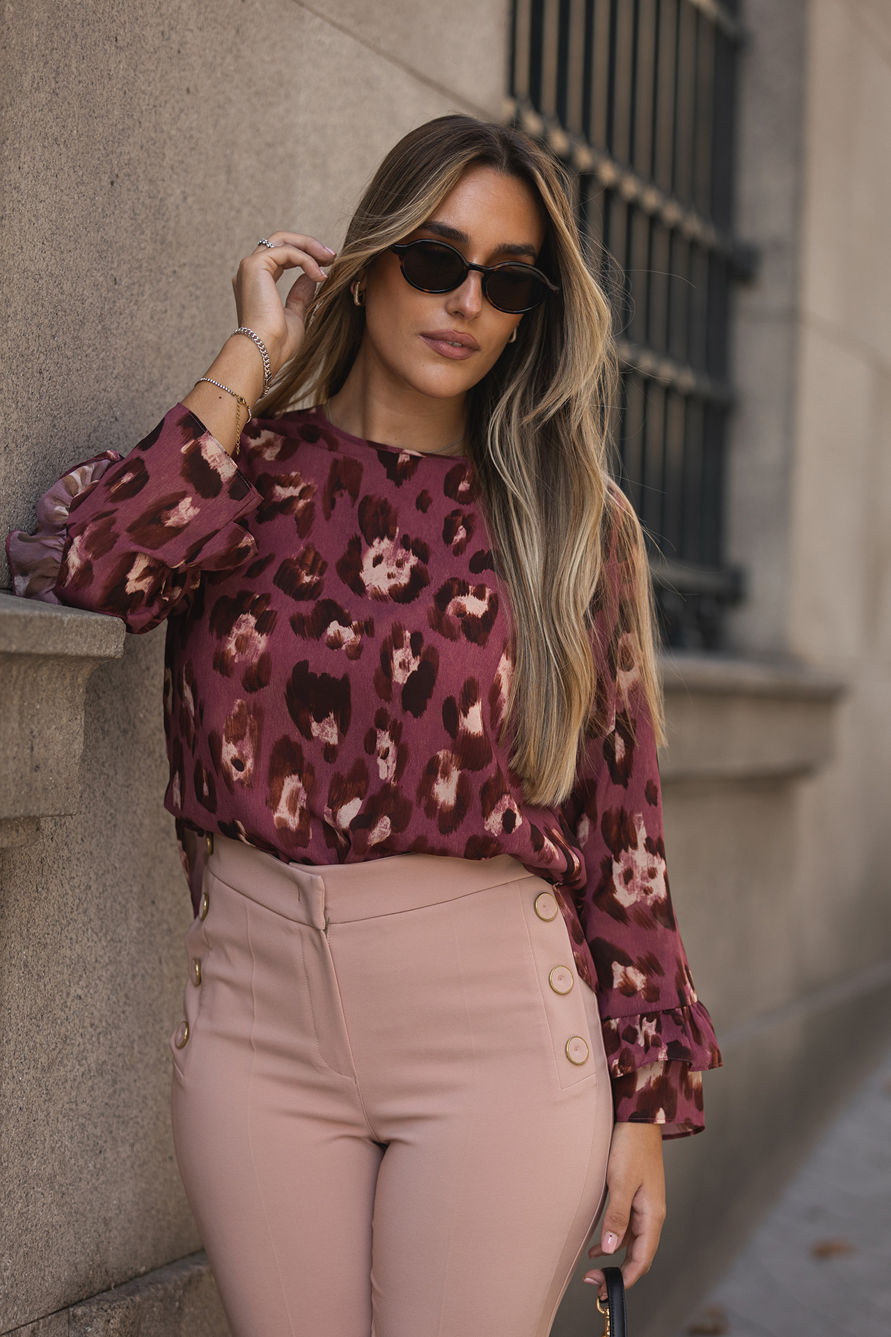 Túnica folhos nas mangas