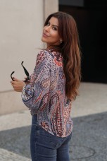 Túnica folhos na frente