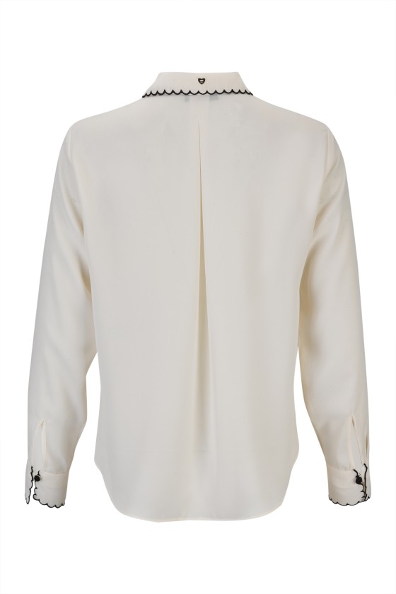 Blusa con contrastes