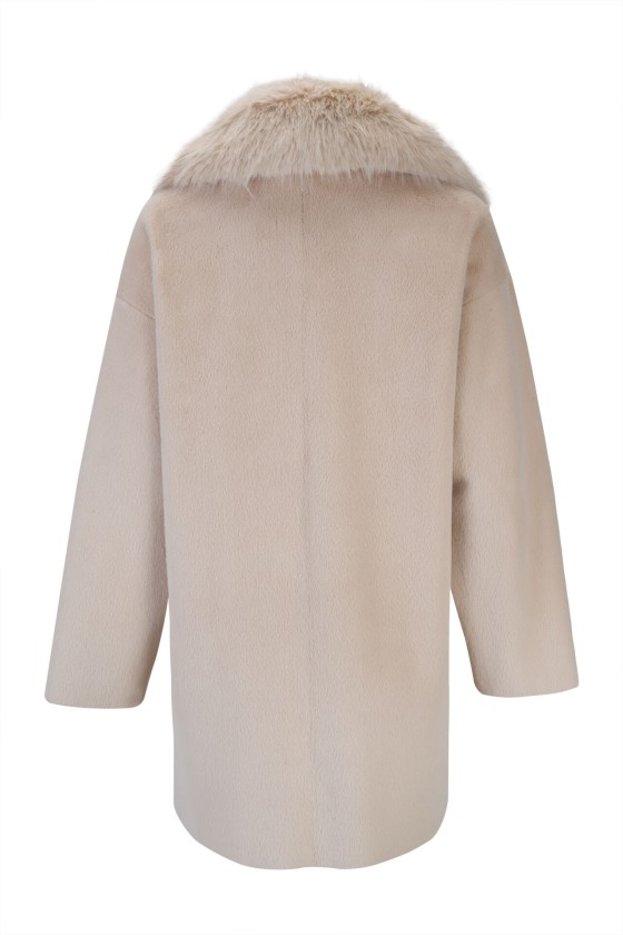 Reversible fur coat