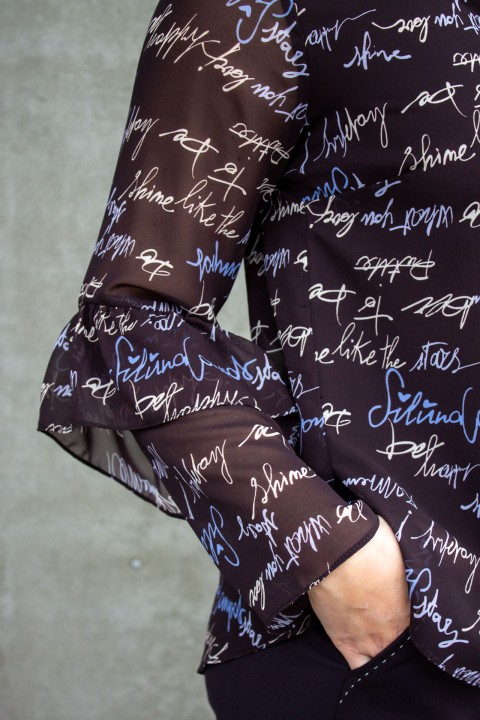 Exclusive print blouse Exclusive print blouse