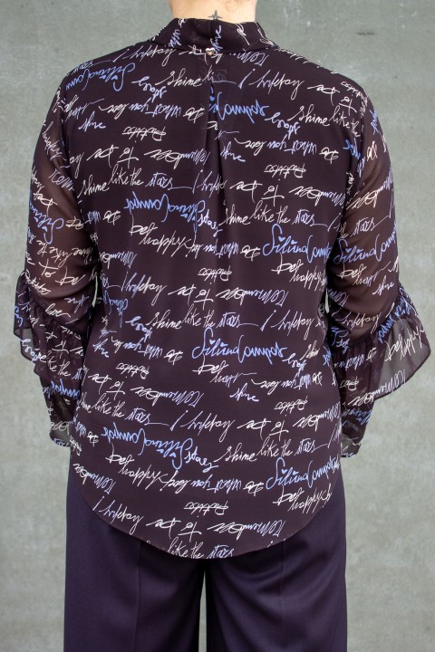 Exclusive print blouse Exclusive print blouse