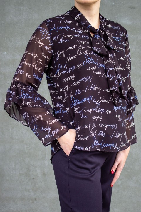 Exclusive print blouse Exclusive print blouse