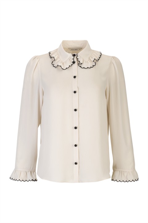 Blusa con cuello princesa