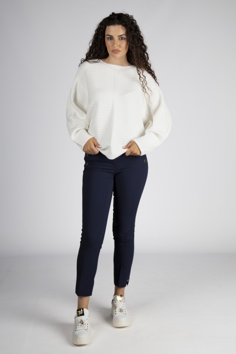 Wide-sleeved knitted jumper