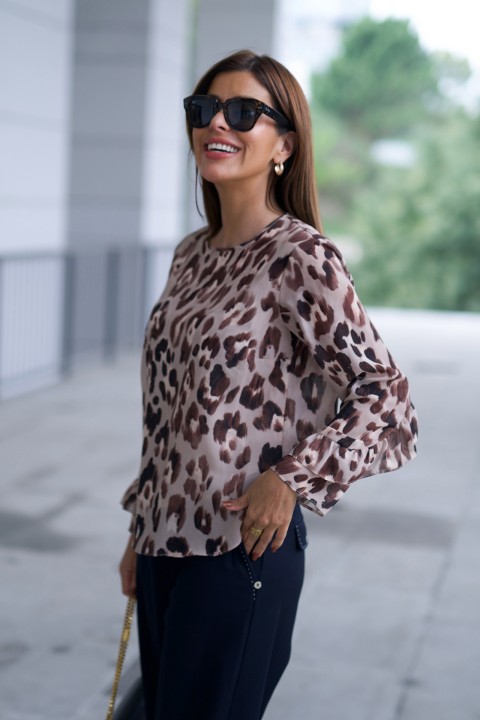 Tnica folhos nas mangas