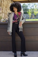 Casaco com mangas acolchoadas