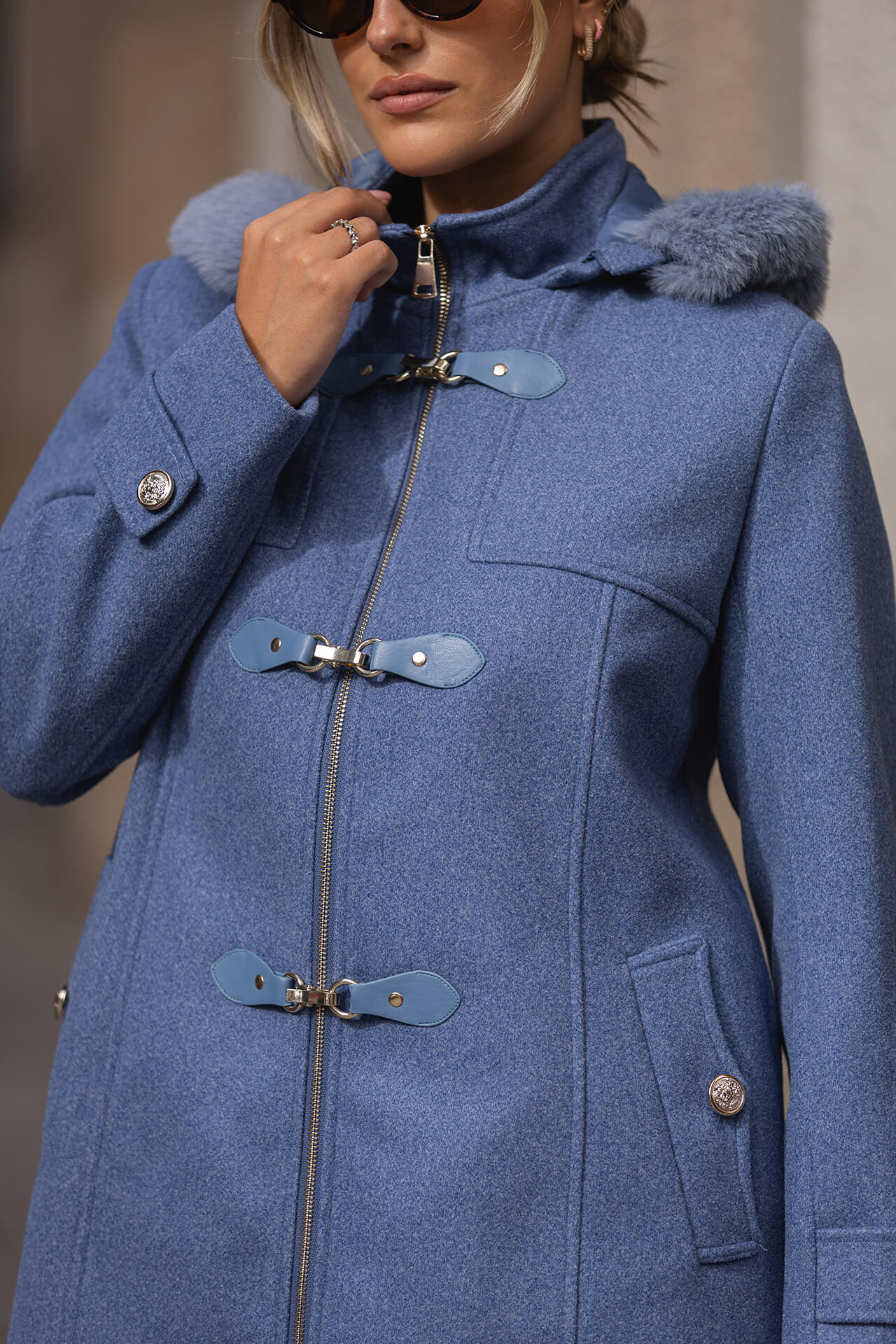 Anorak with detachable hood