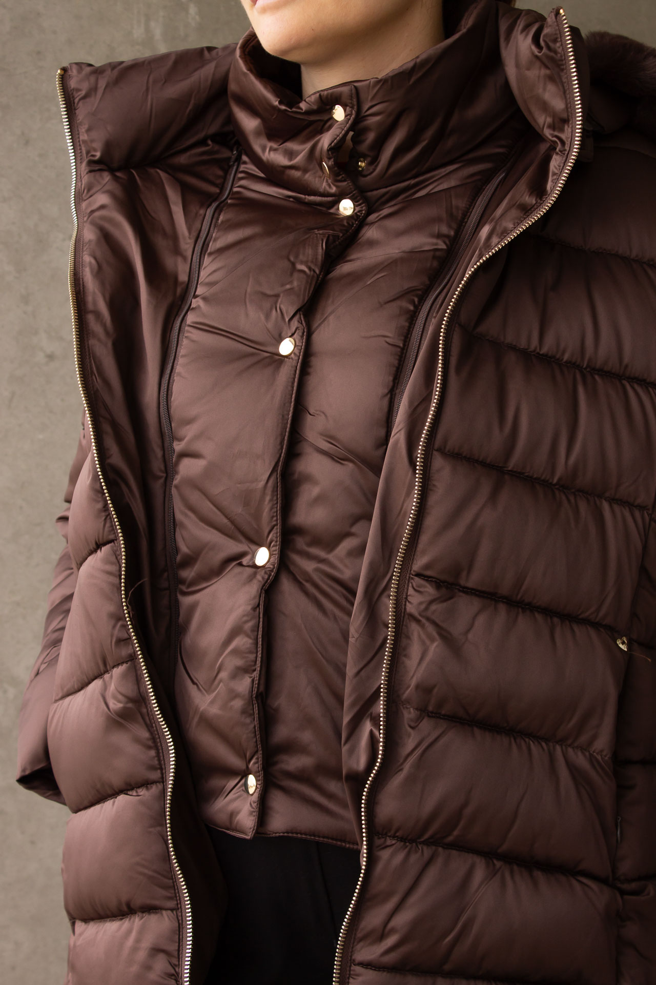 Quilted parka with detachable hood