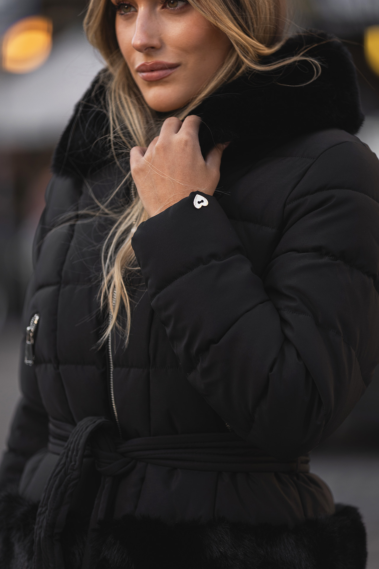 Short parka with fur