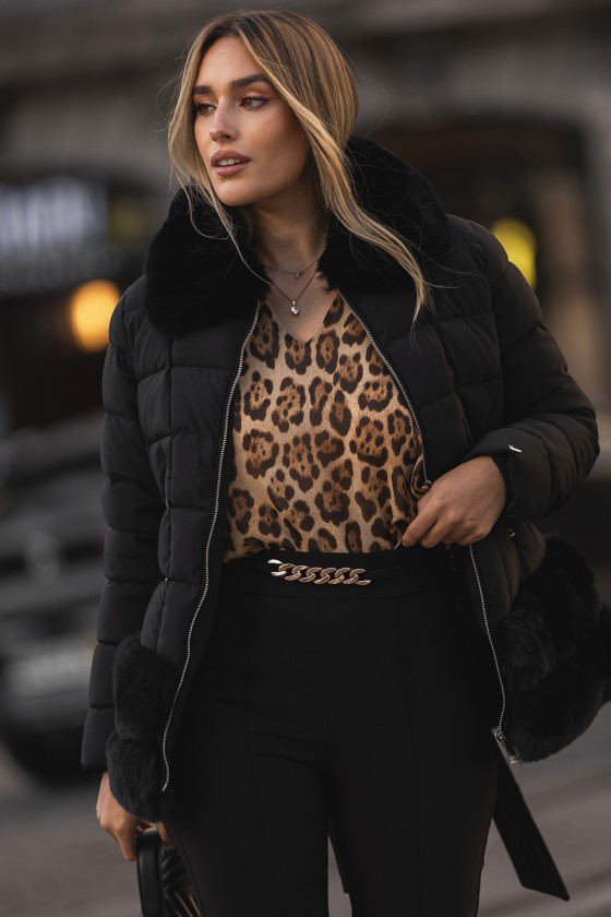 Short parka with fur