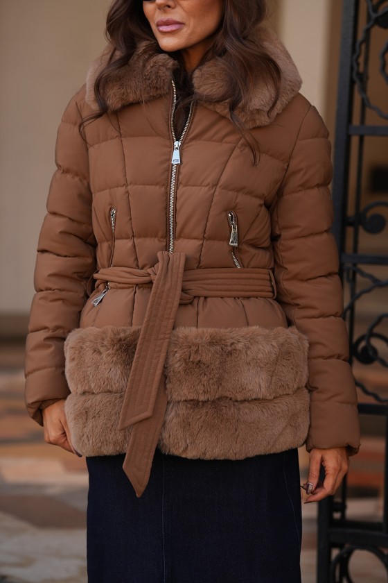 Short parka with fur