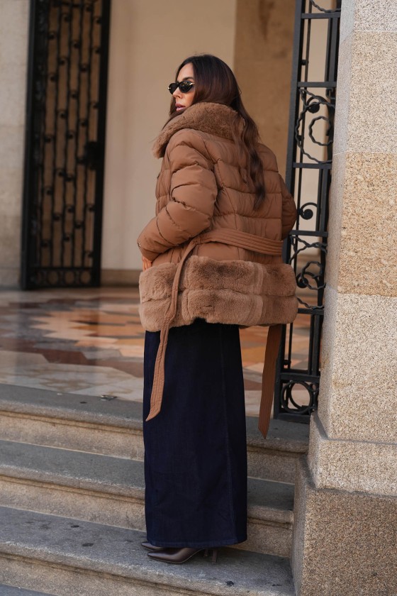 Short parka with fur