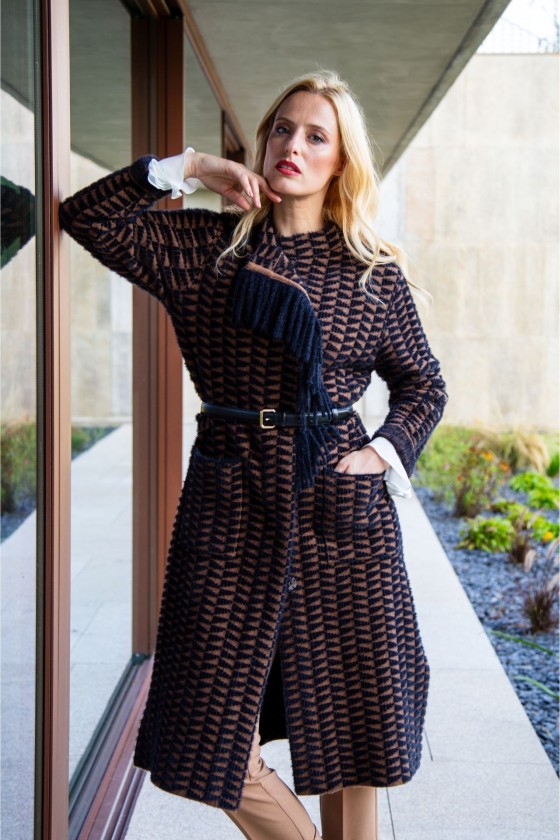 Casaco comprido estampado geomtrico