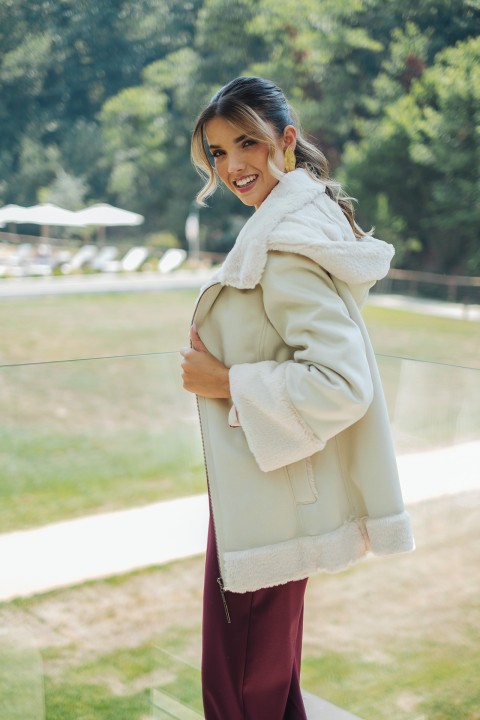 Casaco com detalhes em plo