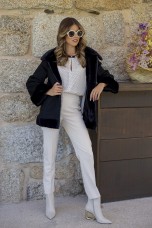 Coat with fur details