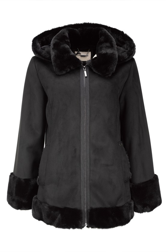 Coat with fur details