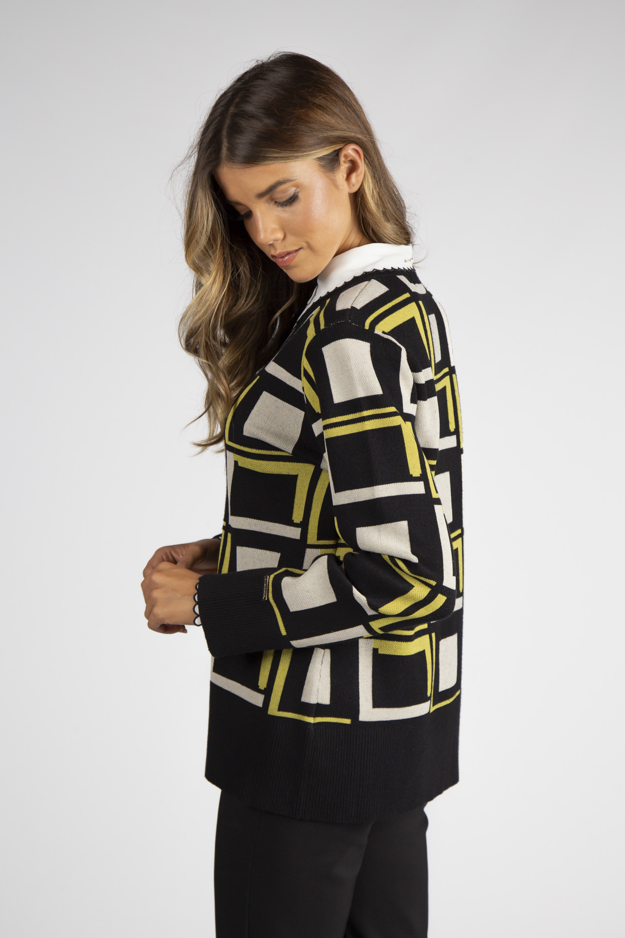 Geometric pattern knitted jumper
