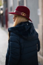 Parka with removable hood